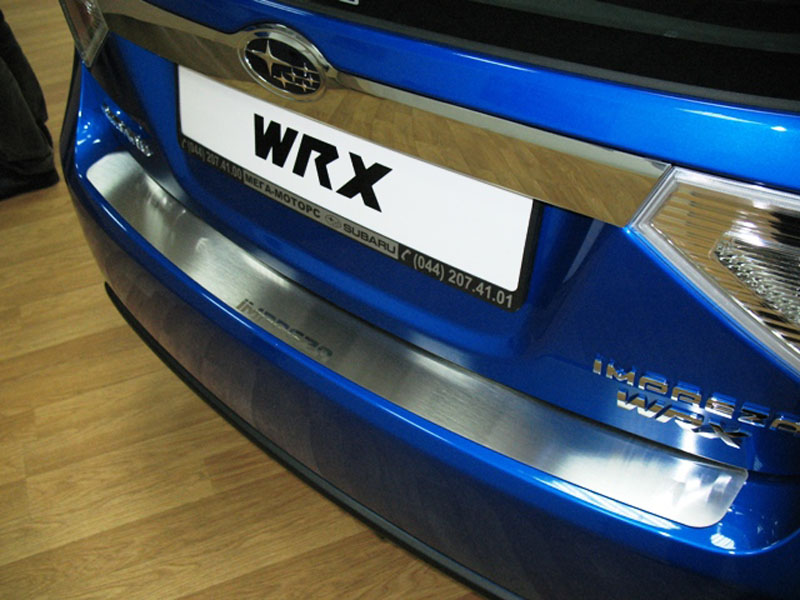 Накладка на бампер Subaru Impreza '2007-2011 (прямая, седан, исполнение Premium) NataNiko