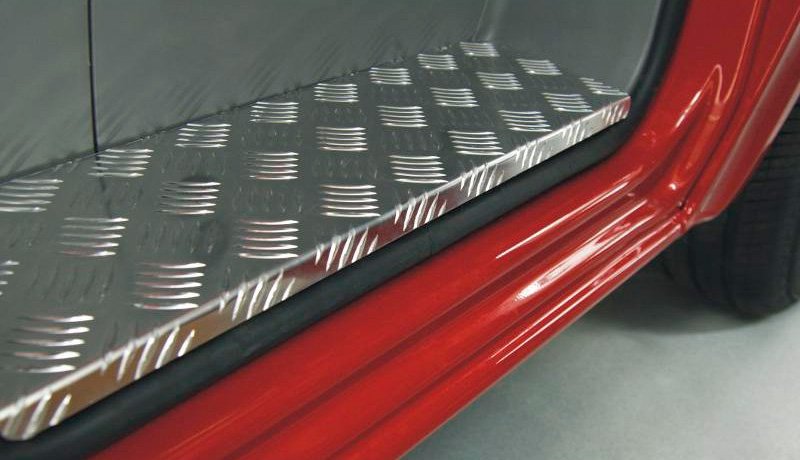 Накладки на внутренние ступени Fiat Doblo '2010-> (алюминиевые, передние) Alufrost