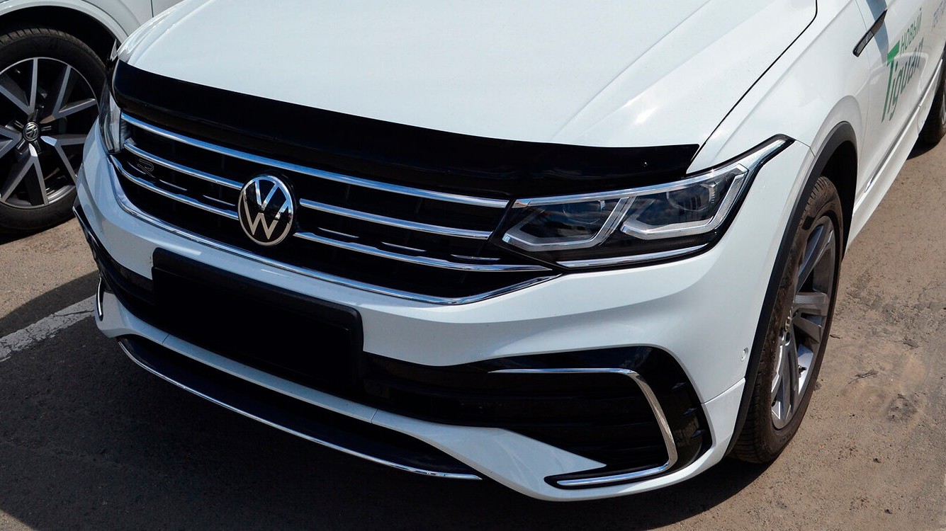 Дефлектор капота Volkswagen Tiguan '2020-> Sim