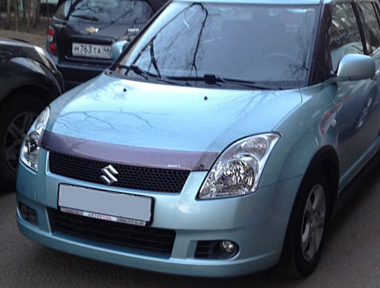 Дефлектор капота Suzuki Swift '2004-2010 (с логотипом, дымчатый) EGR