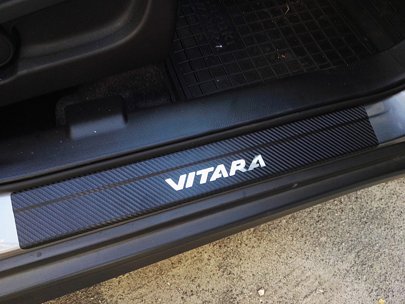 Накладки на пороги Suzuki Vitara '2015-> (исполнение Premium+карбоновая пленка) NataNiko
