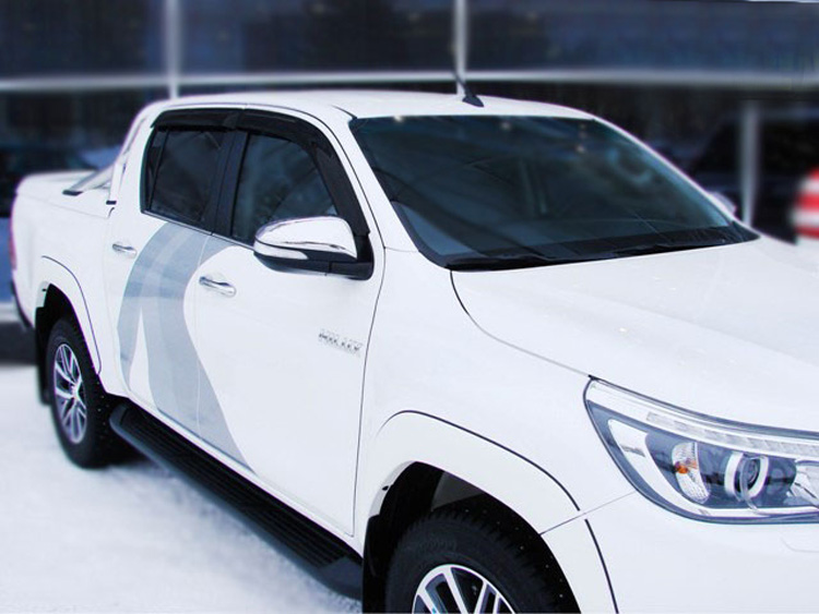 Дефлекторы окон Toyota Hilux '2015-> Sim