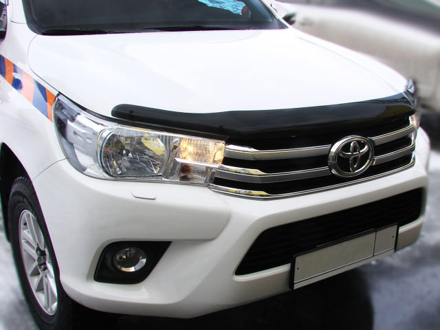 Дефлектор капота Toyota Hilux '2015-2020 (без логотипа) Sim