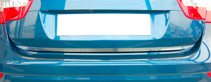 Накладка на нижнюю кромку багажника Chevrolet Spark '2010-> (зеркальная) Alufrost