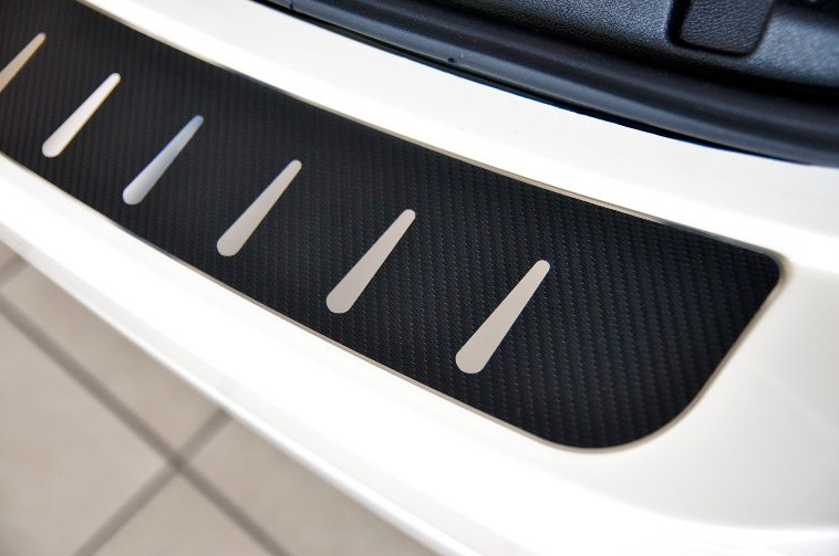 Накладка на бампер Toyota Auris '2012-> (прямая, хетчбек, сталь+карбоновая пленка) Alufrost