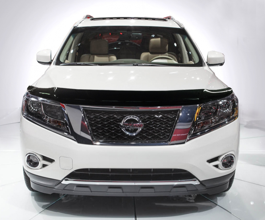 Дефлектор капота Nissan Pathfinder '2013-> (без логотипа) Sim