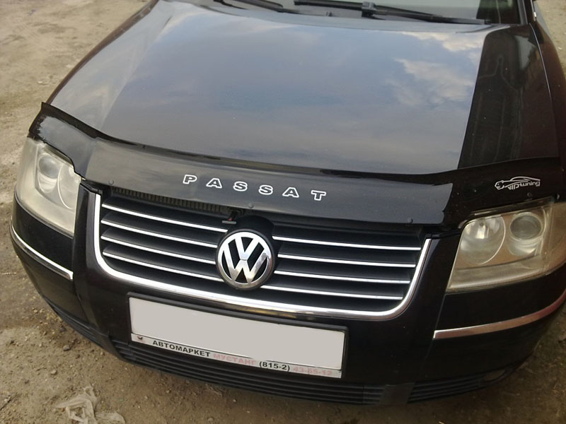 Дефлектор капота Volkswagen Passat (B5) '2000-2005 (с логотипом) Vip Tuning