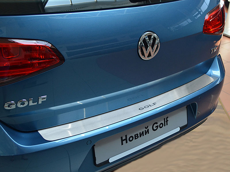 Накладка на бампер Volkswagen Golf 7 '2012-2020 (прямая, хетчбек, исполнение Premium) NataNiko