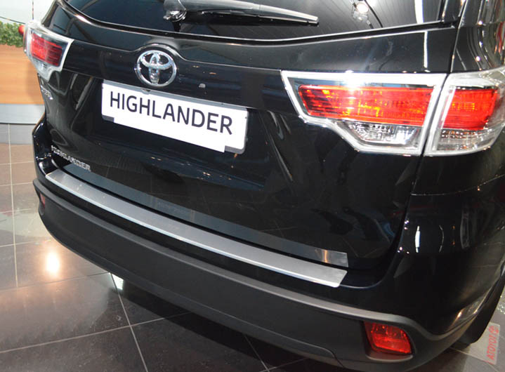 Накладка на бампер Toyota Highlander '2013-2019 (с загибом, исполнение Premium) NataNiko