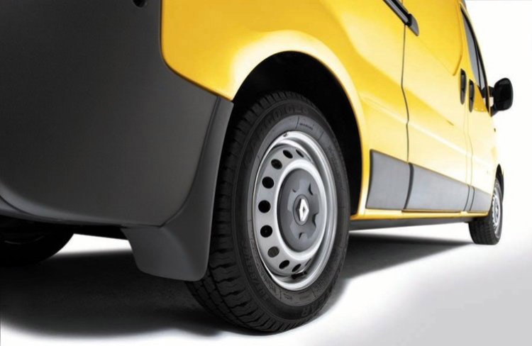 Брызговики Renault Trafic '2001-2014 (задние, оригинальные, № 7711218337 ) Renault