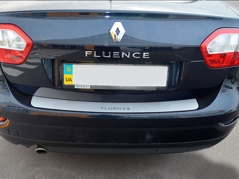 Накладка на бампер Renault Fluence '2009-> (прямая, исполнение Premium) NataNiko
