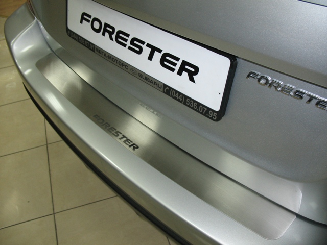 Накладка на бампер Subaru Forester '2008-2012 (прямая, исполнение Premium) NataNiko