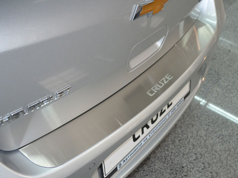 Накладка на бампер Chevrolet Cruze '2009-2016 (прямая, хетчбек, исполнение Premium) NataNiko
