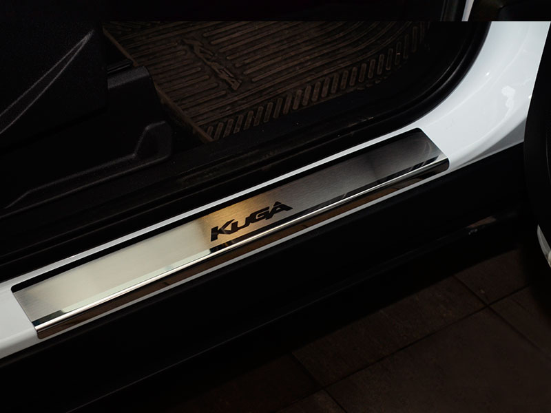 Накладки на пороги Ford Kuga '2013-2019 (исполнение Premium) NataNiko
