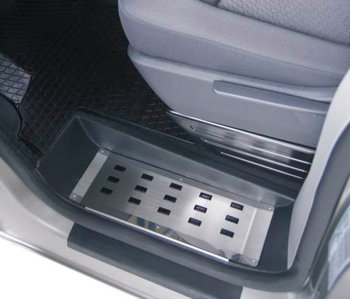 Накладки на внутренние ступени Fiat Doblo '2010-> (стальные, передние) Alufrost