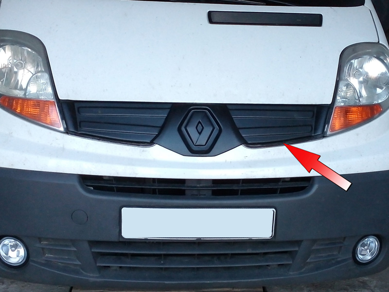 Зимняя накладка на решетку радиатора для Renault Trafic '2006-2014 (верхняя решетка) матовая FLY