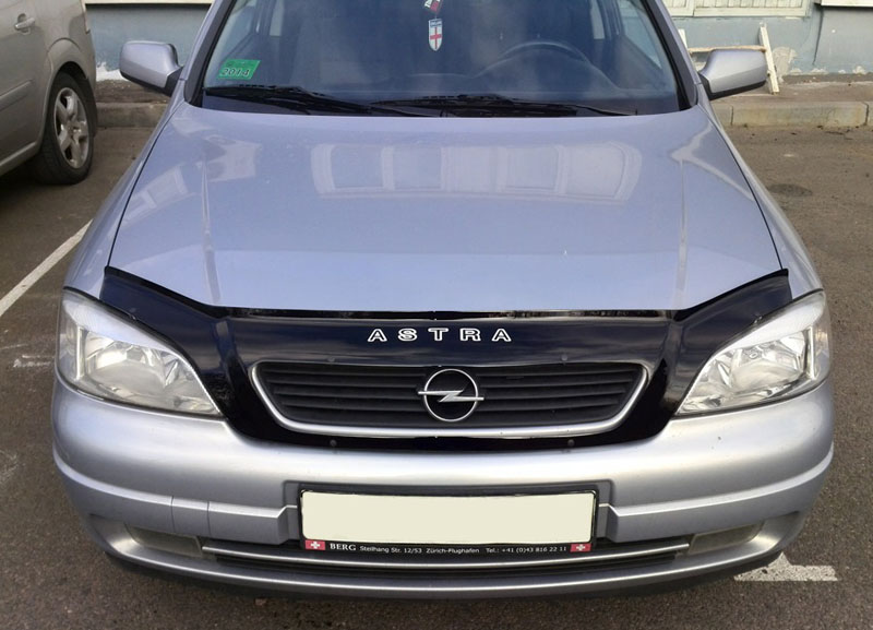 Дефлектор капота Opel Astra (G) '1998-2009 (с логотипом) Vip Tuning