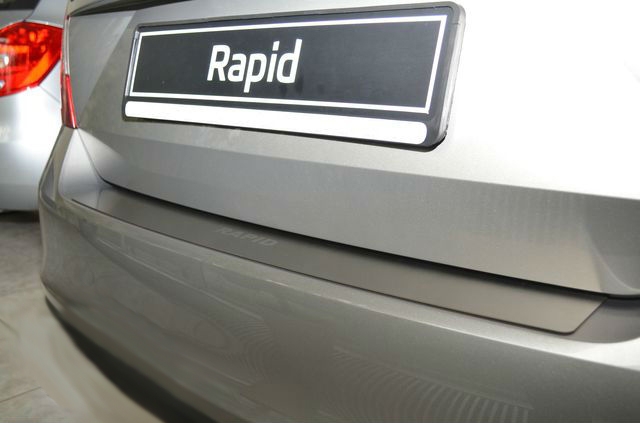 Накладка на бампер Skoda Rapid '2012-> (прямая, исполнение Premium) NataNiko
