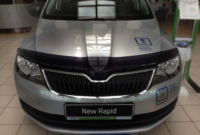 Дефлектор капота Skoda Rapid '2012-> (без логотипа) Sim