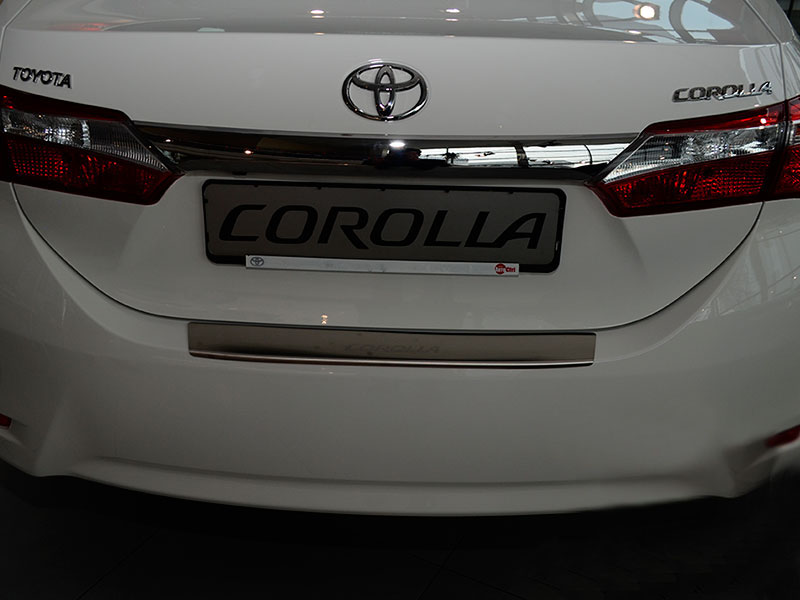 Накладка на бампер Toyota Corolla '2013-2019 (с загибом, исполнение Premium) NataNiko