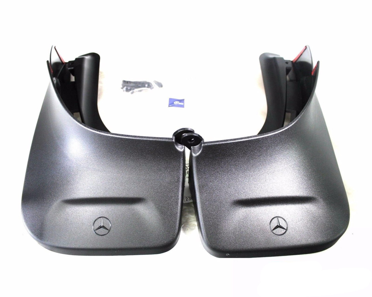 Брызговики Mercedes-Benz GLA-Class (X156) '2014-2020 (задние, оригинальные, №A1568900100) Mercedes-Benz