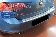 Накладка на бампер Volkswagen Golf 7 '2012-2020 (с загибом, хетчбек, сталь) Alufrost