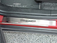 Накладки на пороги Chevrolet Tracker '2013-> (исполнение Premium) NataNiko