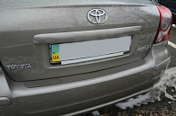 Накладка на бампер Toyota Avensis '2003-2008 (прямая, седан, исполнение Premium) NataNiko